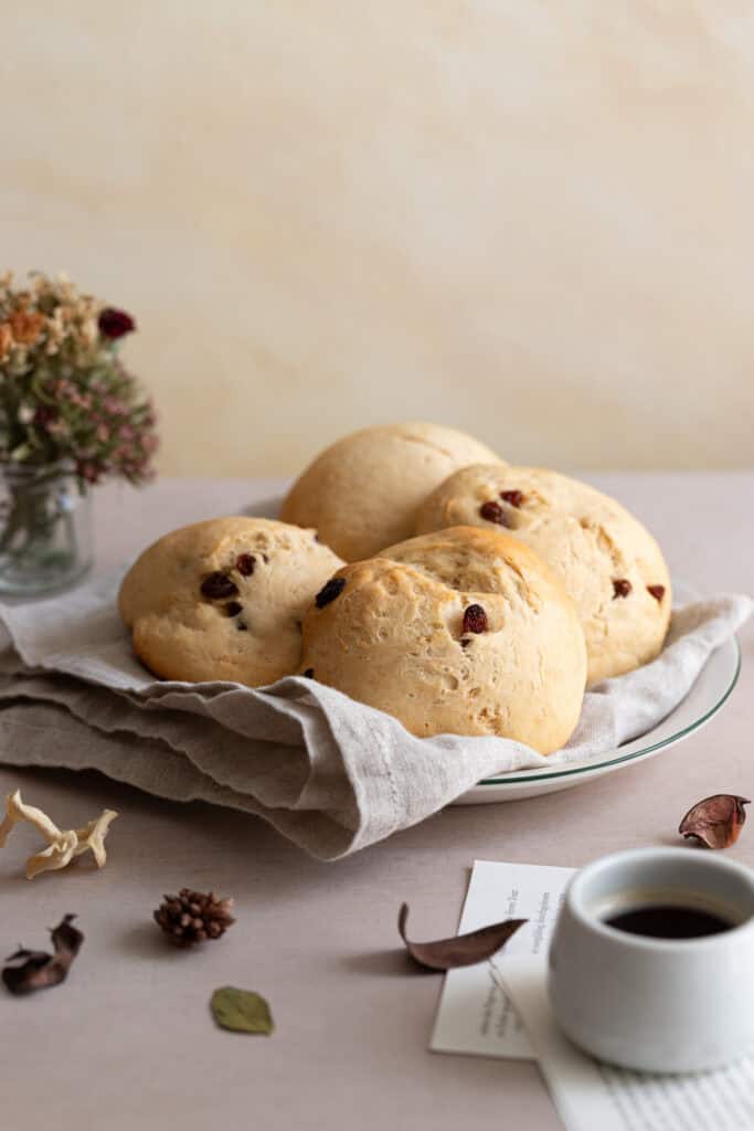 vegane Rosinenbrötchen